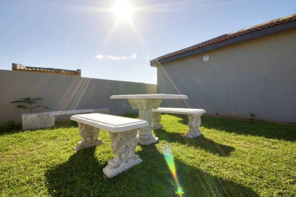 Minilitha Lodge Richards Bay Bagian luar foto
